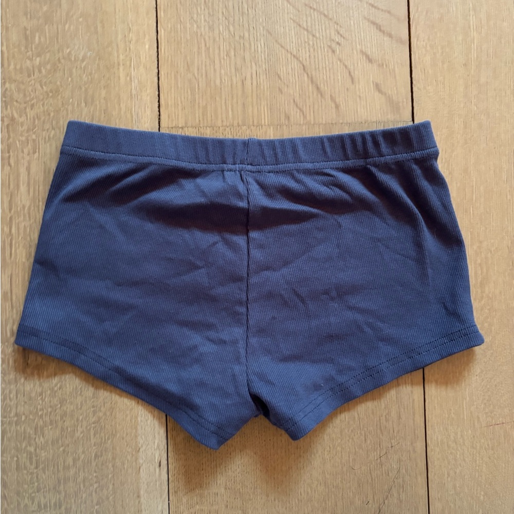 Edikted Rebekah Ribbed Short - Picture 2 of 3